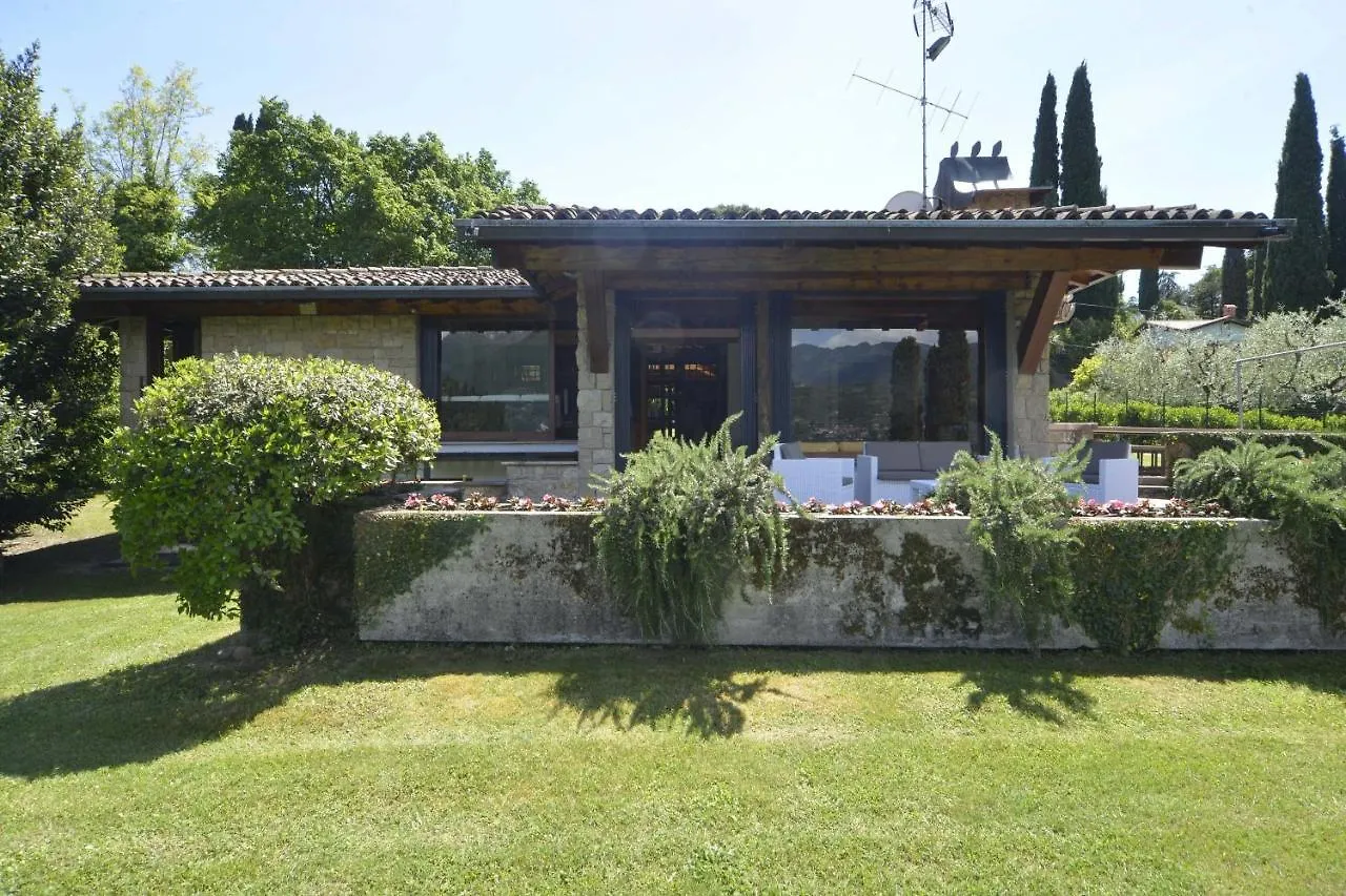 סן פליס דל בנאקו Villa Portesina, Lakefront Villa With Private Pool And Garden Sleeps 10 0*, סן פליס דל בנאקו